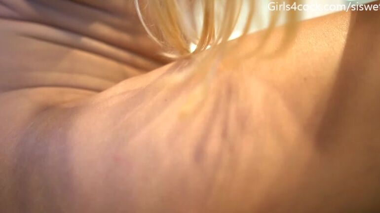 Siswet Stuffing A Huge Missile In My Butthole