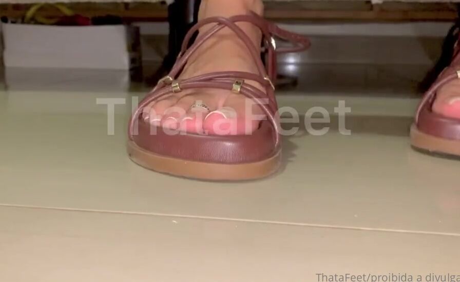 Thatafeet Nicknamed Thatafeet Foot Fetish 05 15 2023 Onlyfans Video Depois De 12 Horas Com Essa Sandalia Vamos Ver Como Fica