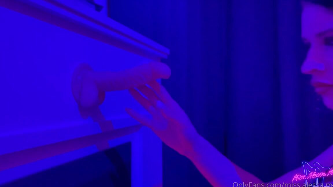 Missalessamilano Onlyfans Should I Show More Or Enough Soll Ich Mehr Oder Genug Zeigen