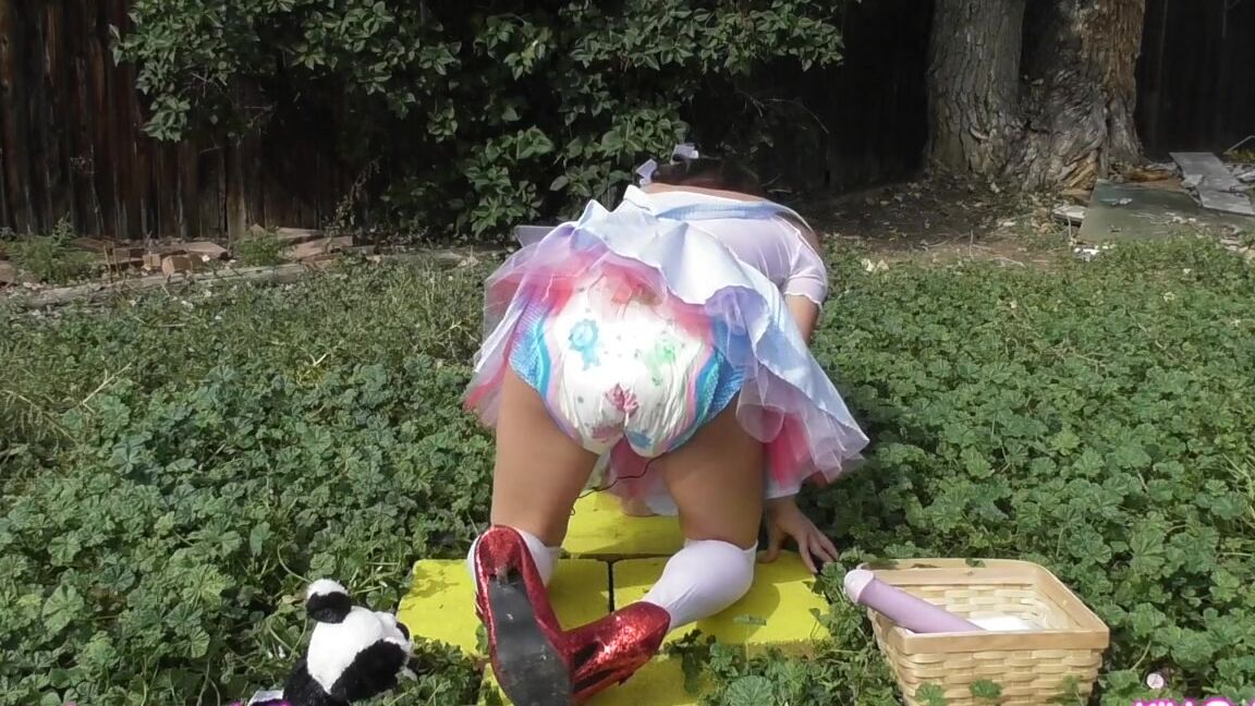 Kiki Cali Diaper Changes On The Yellow Brick Road