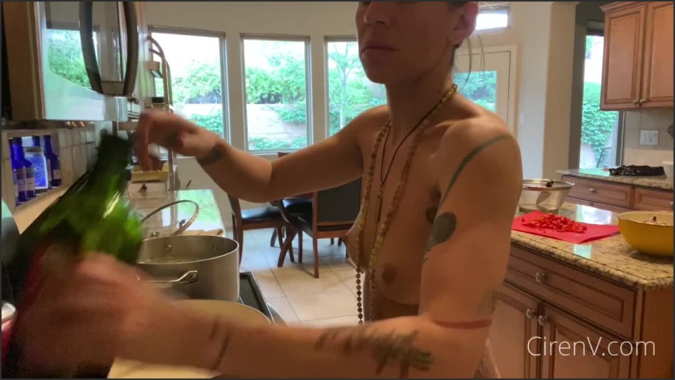 BBC,Blowjob,Handjobs,Uncut Dicks,Black Cock ciren verde cooking in cirens kitchen ManyVids