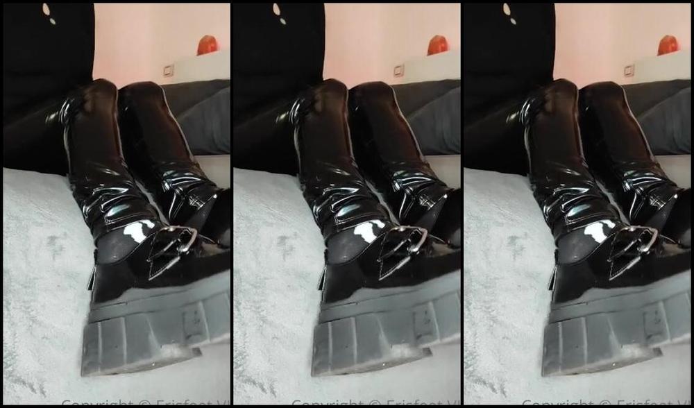 Erisfeet Onlyfans Dopo Una Giornata Con Le Scarpe I Calzini Di Cotone Sono Sudati Devi Ripulirli Con La Lingua