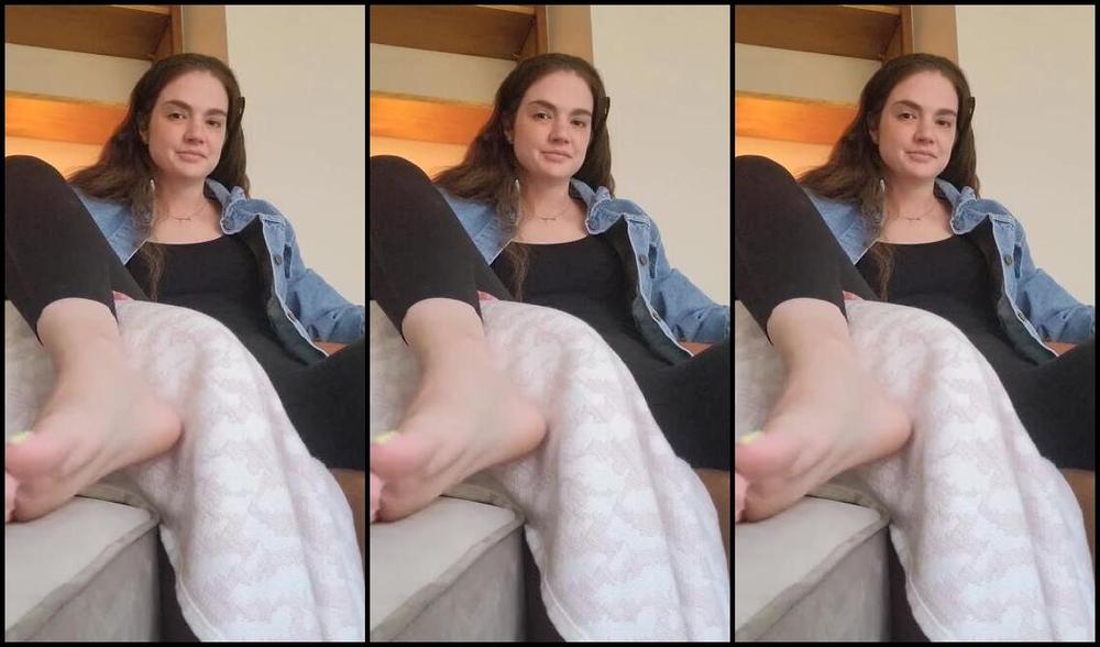 Megan Fletcher Aka Sweetsoleprincess Onlyfans Just Hanging Out In My New Office Space And Wanted To Show Off My Perfect Large