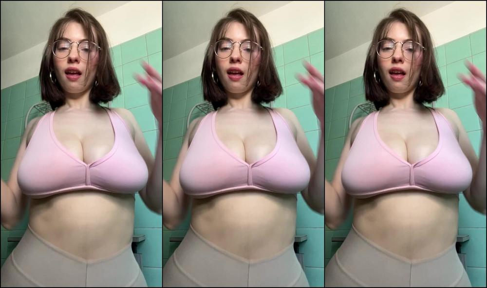 Emilyforyouuu 3101002105 11 28 2023 Do You Like How Bouncy My Tits Are