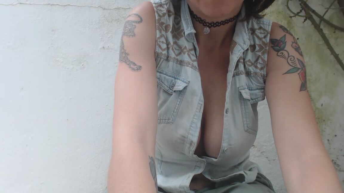 Iris Sadeyes Webcam Show