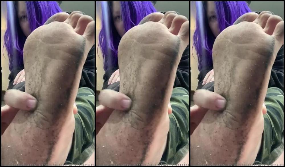 Jupiter Domina Nicknamed Jupiterdomina Onlyfans I M Really Not Sure How My Feet Are So Dirty All The Time But Oof