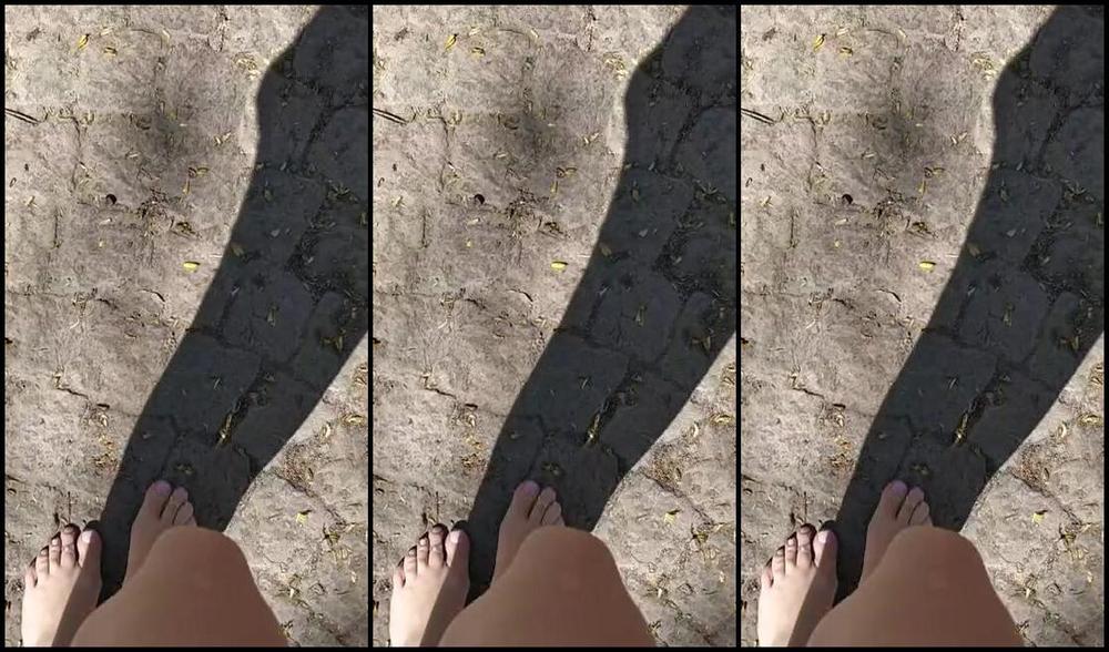 Frejas Submissive Feet Nicknamed Frejassubmissivefeet Onlyfans Out Shopping In The Mall Going Into A Store Buying Markers To Write On My Feet3