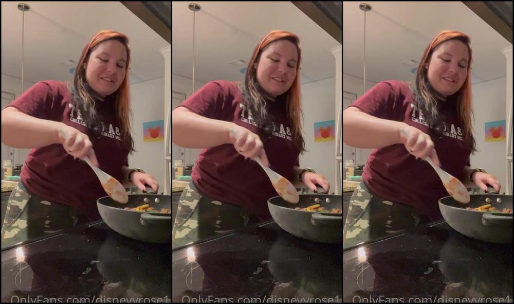 Disneyyrose Ass Clappin In The Kitchen I Hope You