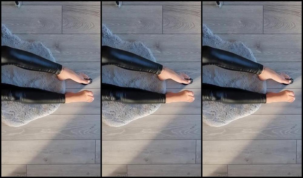 Miss Evie Lock Nicknamed Missevielock Onlyfans Good Morning I Want Your Little Cock Locked For My Pretty