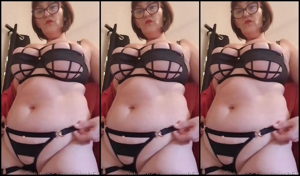 Miss B Nicknamed Missb52S Onlyfans 11 14 2021 On Your Knees And Worship Your Goddess