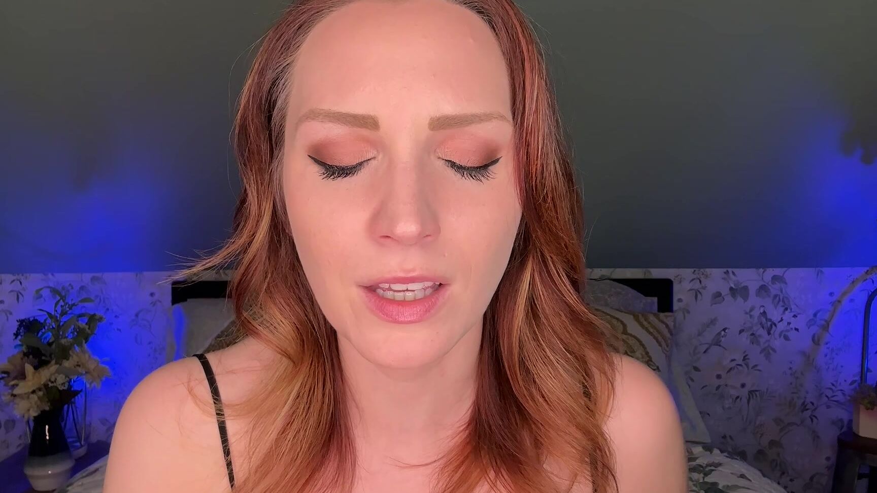 "SneezeGoddess" eyecontact, eyefetish, eyes, facefetish, handsfree, handsfreeorgasm, mesmerize, mesmerize, sfw, voicefetish, voiceworship Listen to Me and Cum Hands Free manyvids