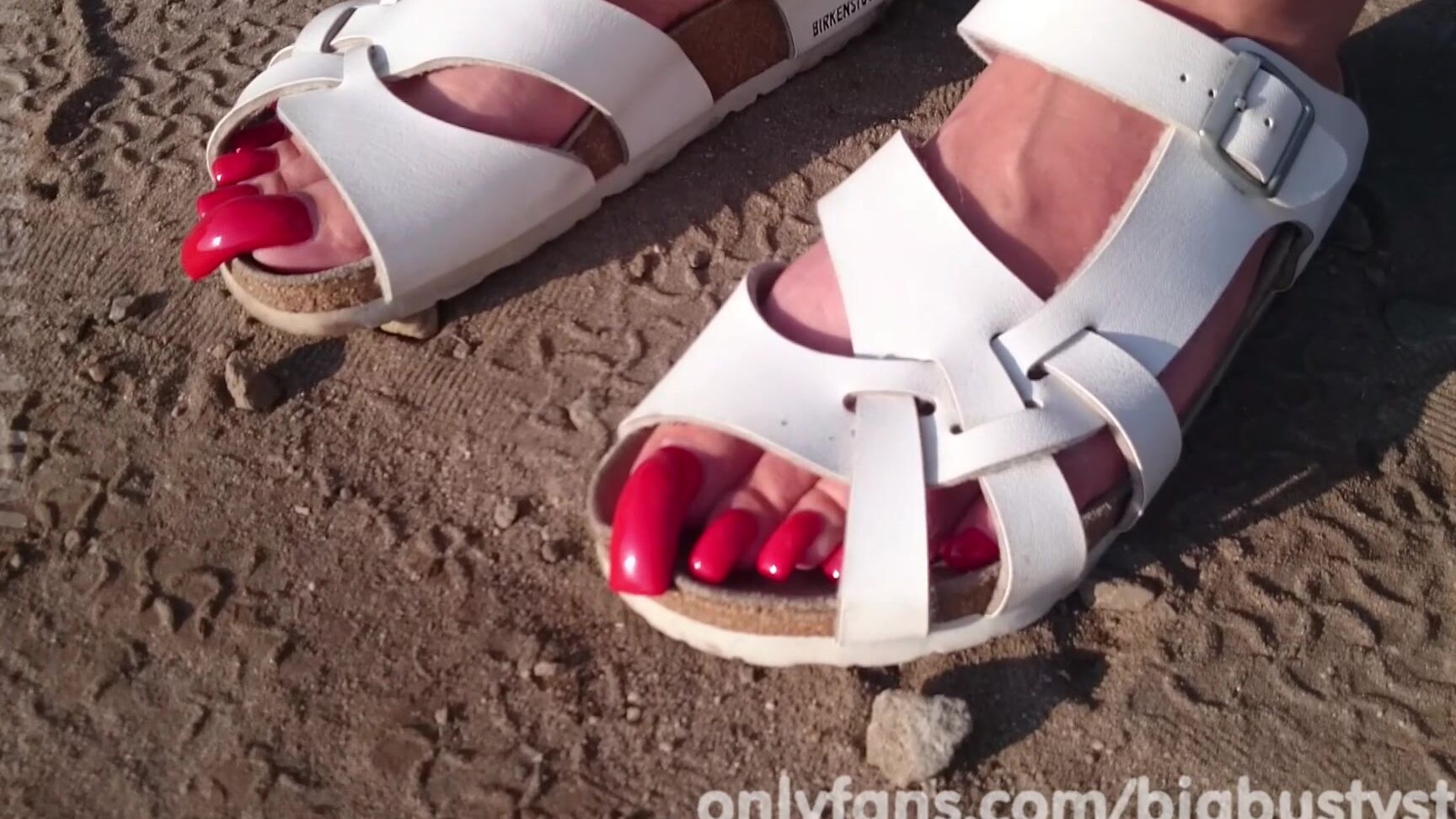 Penelopeblackdiamond Bigbustystar Presents Her Feet Soles And Long Red Toenails In Birkenstocks Birkenstock F