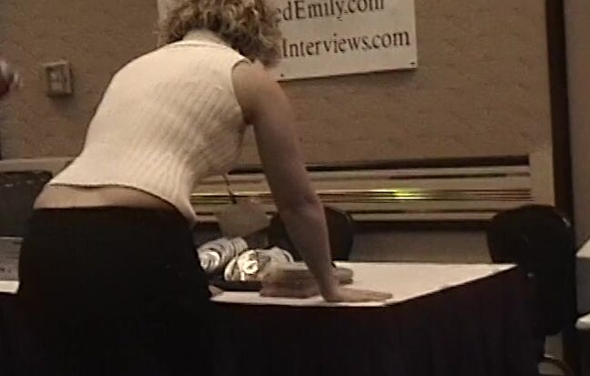 Emily, SD, amateurspankings AS Emily At The Shadow Lane Convention Clips4Sale