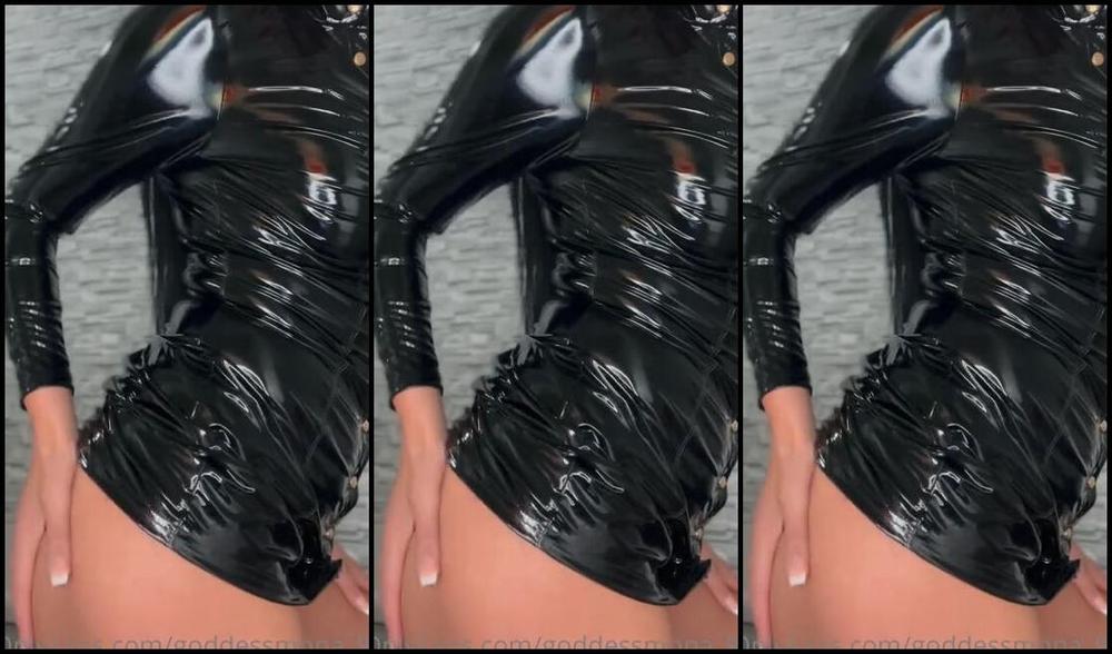 Goddessmona 91 Onlyfans Macht Es Dich An Wenn Du Mich So Siehst Bringt Es Dich Auch Dazu Brav Meine Spucke Zu Schluckenp