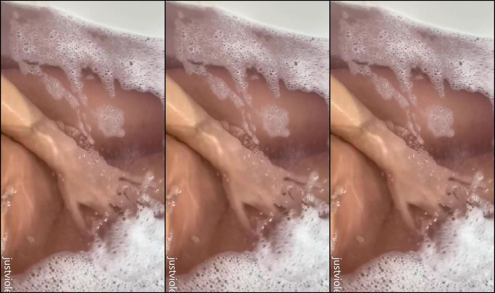 Justviolet Christmas Strip And Bubble Bath Show