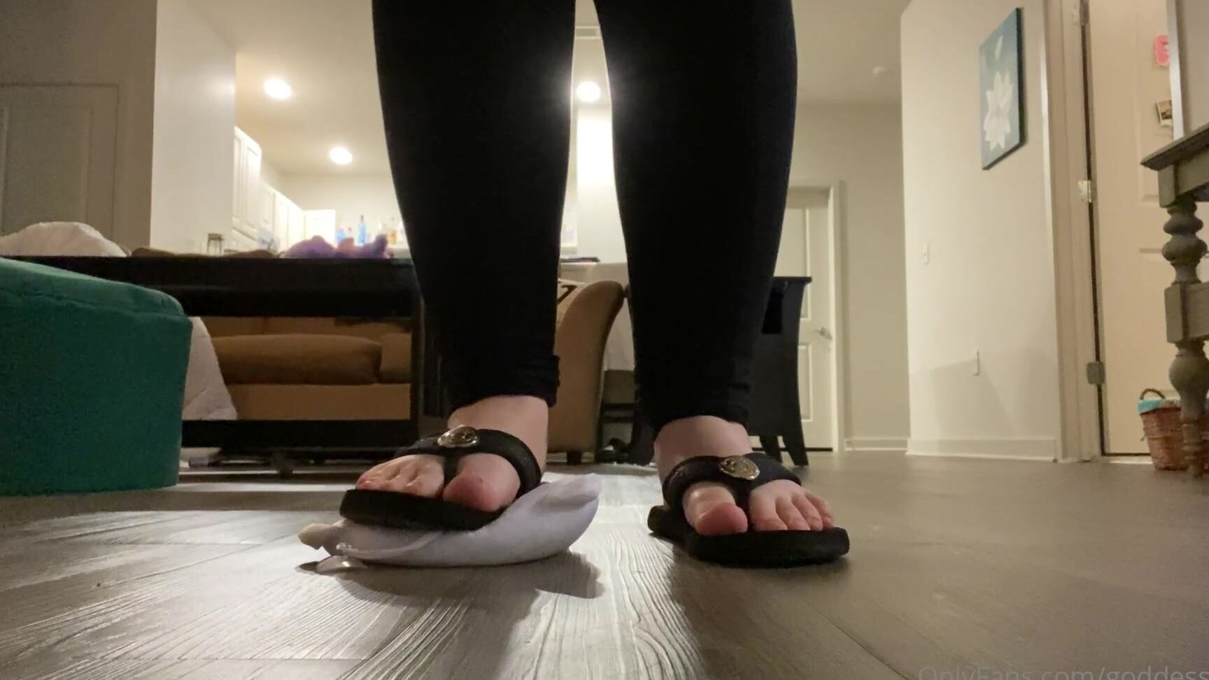 Findomfootfairy Flip Flop Trample