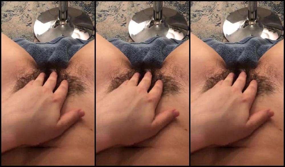 Hannah Hunt Nicknamed Horny Hippie Onlyfans Rubbing Myself From Different Povs Which View Is Your Favorite