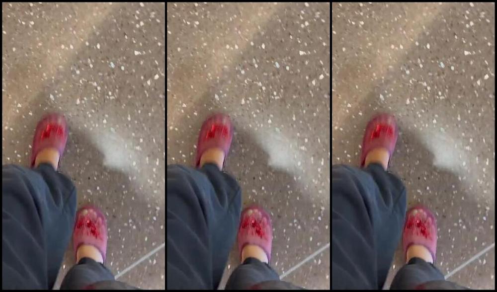 Zafeetllc Onlyfans Old School Granny Slides Are The Best Slides 1