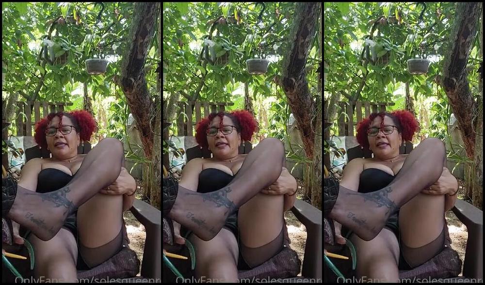 Meryann Aka Solesqueenrd Onlyfans Enjoy This Tits Tuesday My Lovely Fans Teasing My High Heels Lovers And Pantyhose Lovers Nylon