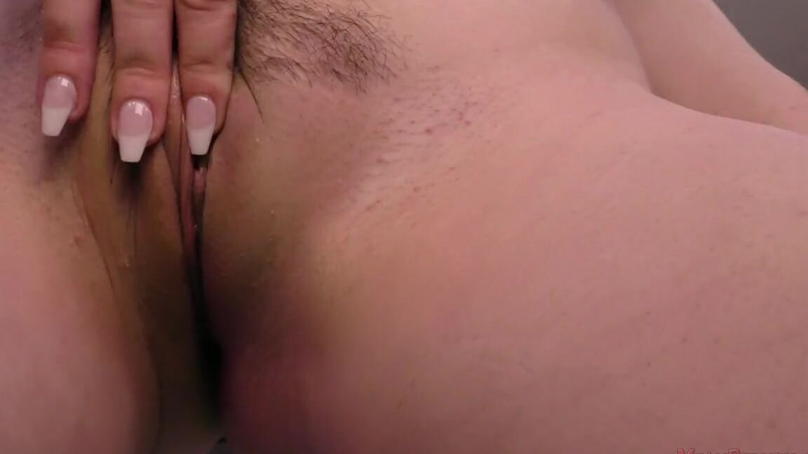 Meanbitches Onlyfans Video Alyxstar In Your Face