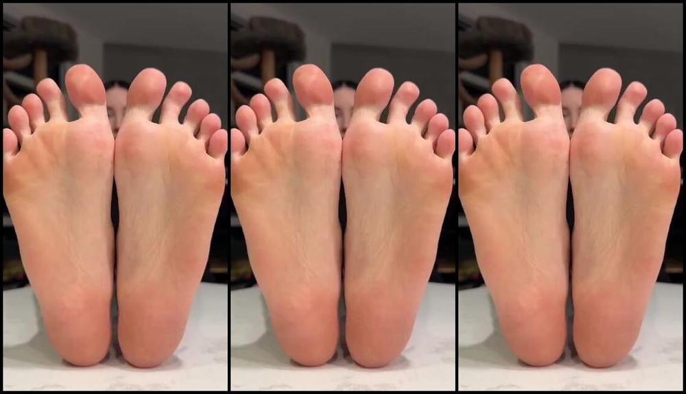 Nymph Nicknamed Nymph 666 12 19 2024 Onlyfans Video Scrunching My Norwegian Goddess Soles As I Watch You Stroke Your Cock 2Mp