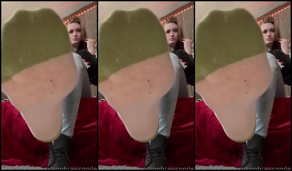 Miss Sophia Nyx Nicknamed Sophiaisspoiled Onlyfans Damn These Boots Are Hot Literally Keb