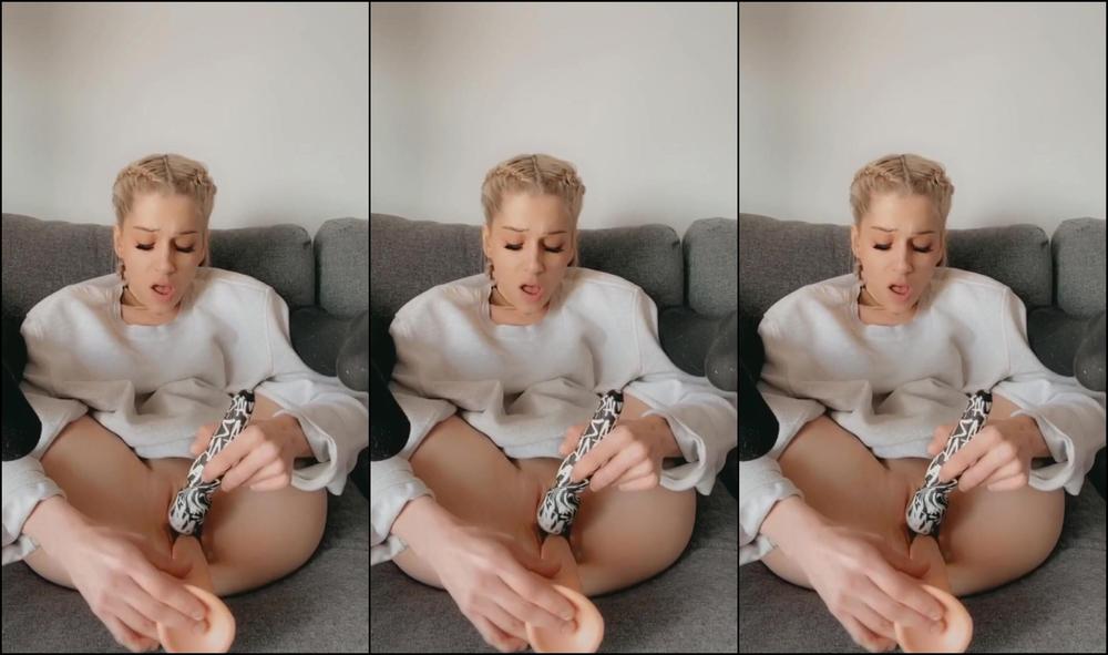 Lexxiexclusive I M Feeling Generous Today Here S A Full Joi Video While I Fuck My Tight Pussy And Us