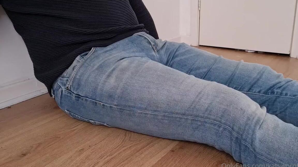 Kats Worn Heels Nicknamed Katswornheels Onlyfans My Poor Friend Had No Idea What He Was Letting Himself In For When He Signed