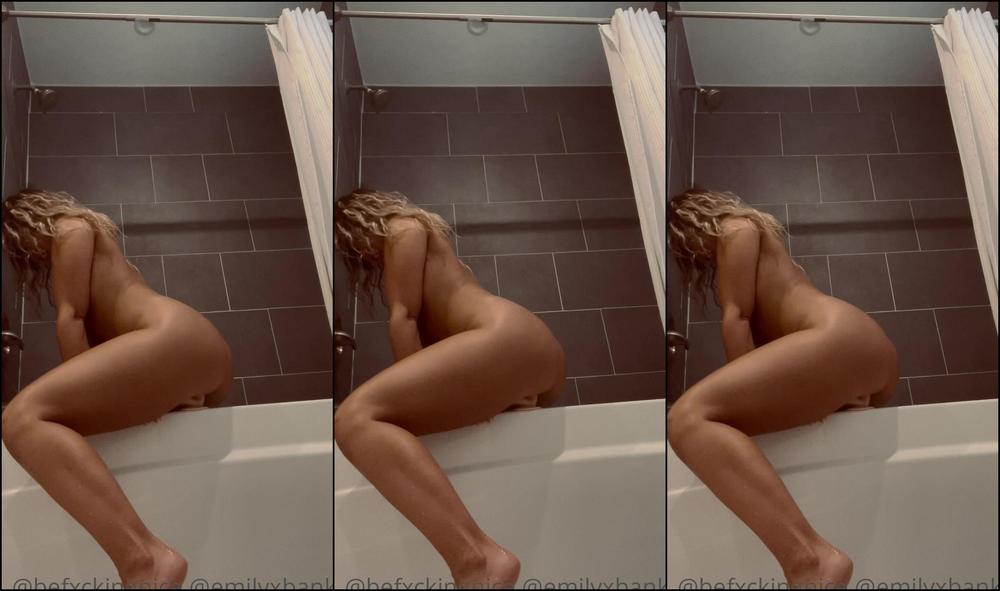 Emilyxbanks 2021 08 08 Woke Up Extra Horny Today