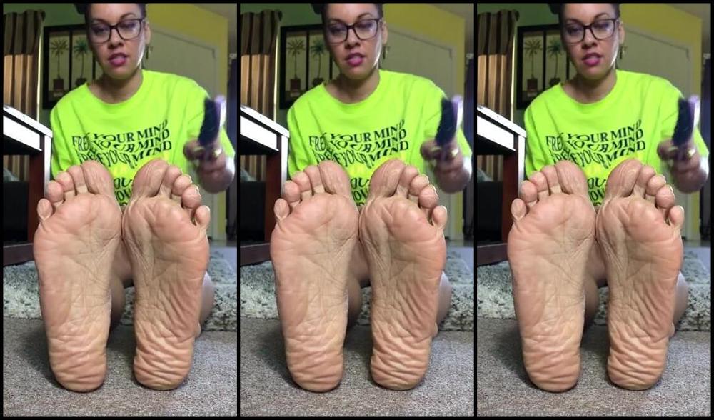 Deedeericanfeet Onlyfans As Requested Tickling My Soles Wit A Brush Hehe
