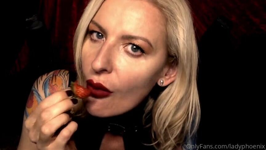 Lady Phoenix Nicknamed Ladyphoenix Ldn Onlyfans Weird Wednesday Exploring Sitophilia Today The Fetish For Watching People Eat Or Indeed Being Watc