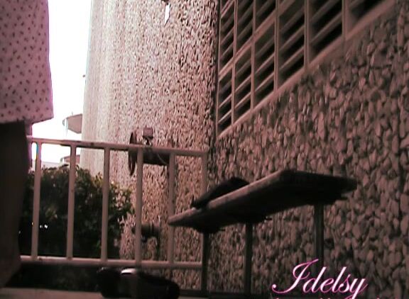 Idelsy Love Barefoot In Public Custom