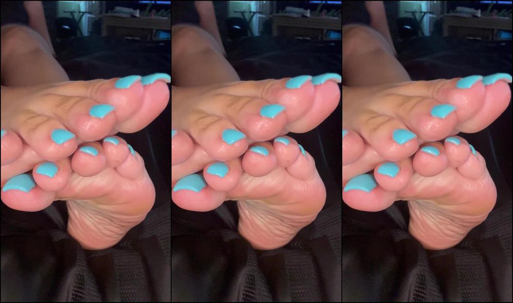 Prettyyheelz 3439214359 08 12 2024 Bow Down To Them