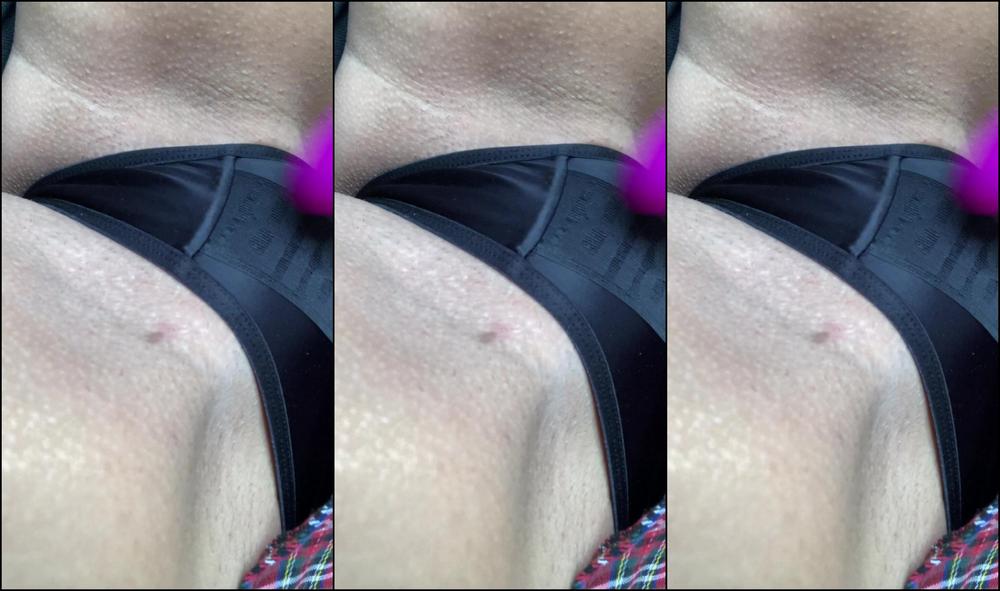 CutieDaisyMay093 Close up vibrator orgasm in tartan skirt manyvids