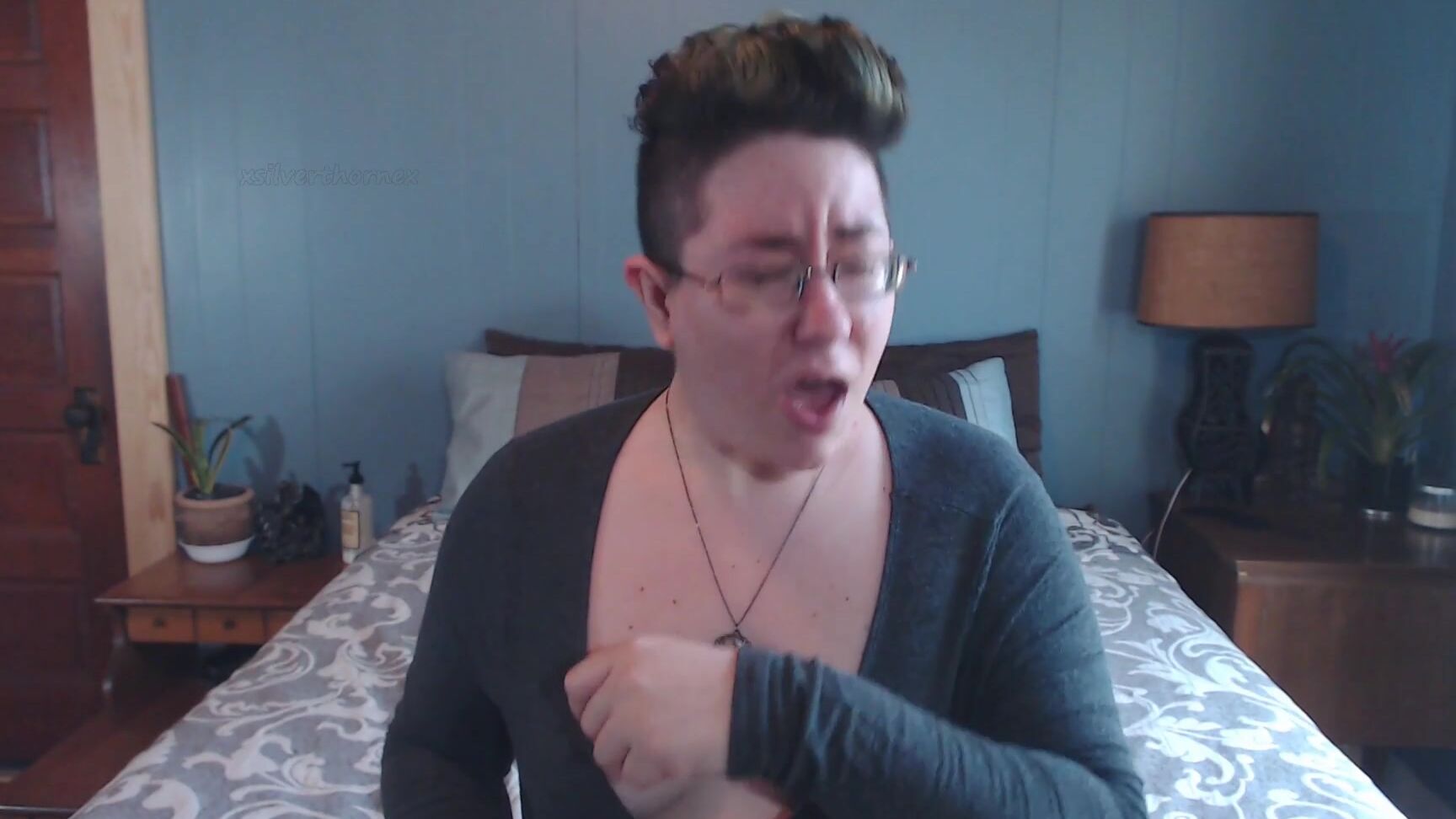 Silverthorne Cotton Swab Sneezing