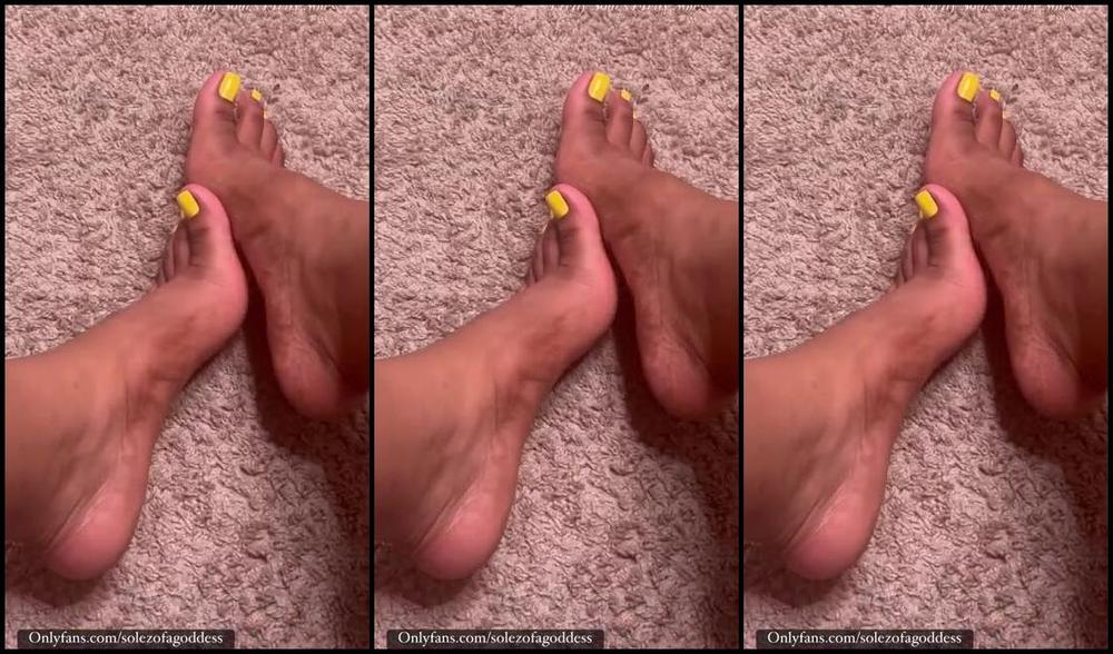 Pretty Solez Nicknamed Solezofagoddess Foot Fetish 07 09 2023 Onlyfans Video Loving My New Pedicure I Love How Yellow Looks On My Feet3