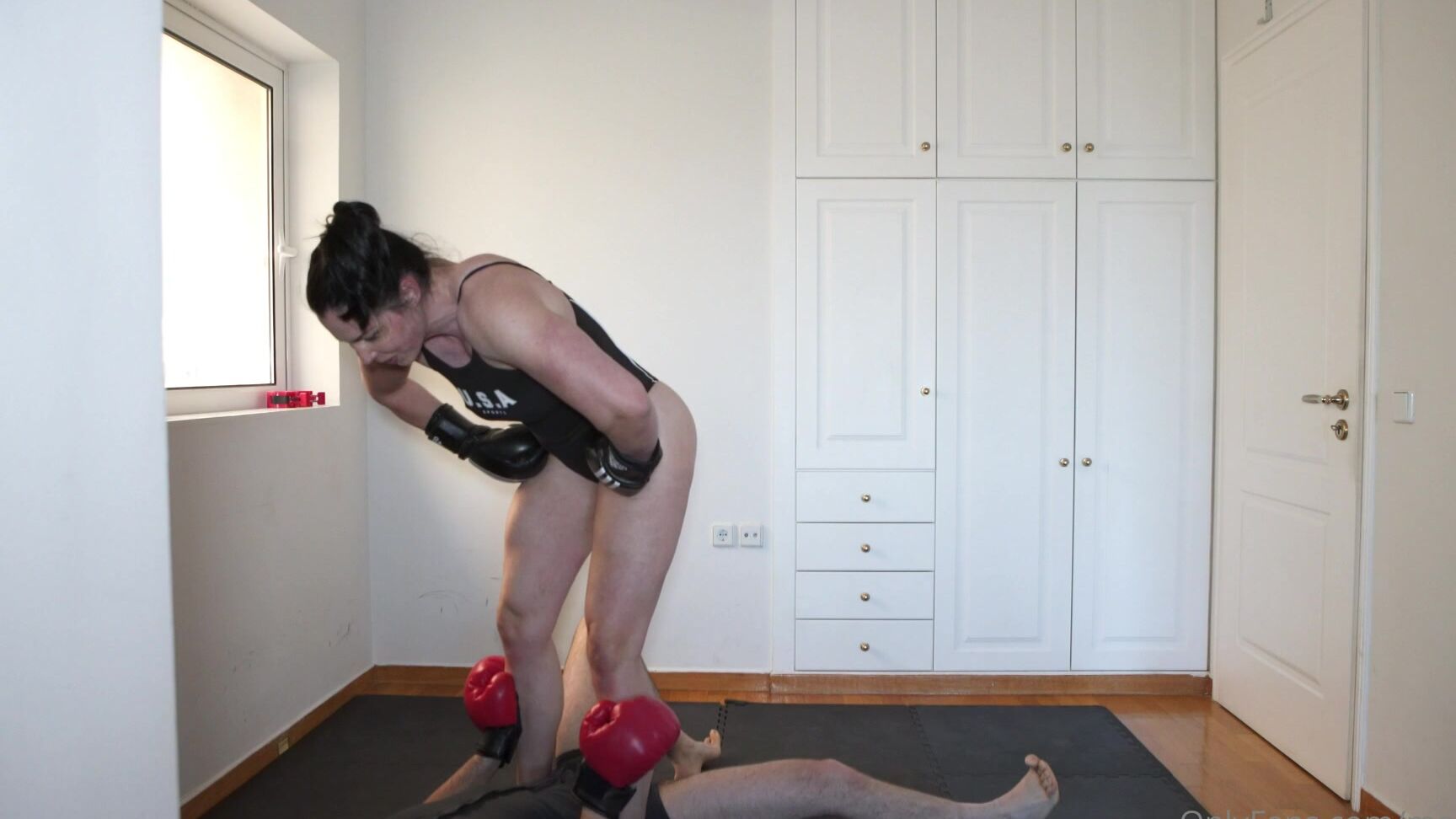 Maria Wattel Strong Woman Vs Weak Spot Ms Monrow Appears In A Sex Black One Piece And Black Boxing Gl