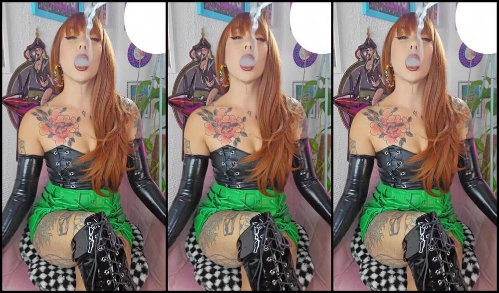 Queen Kinkerbell Nicknamed Kinkerbell23 Onlyfans Dressed Head To Toe In Leather And Pvc What A Combination Loving This Outfit Loving This Cw