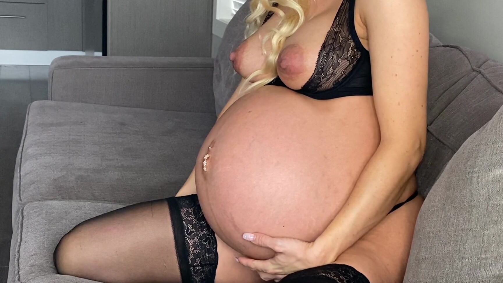 solo, pregnant Grace Squirts - Popping Pregnant Cam Girl SiteRip