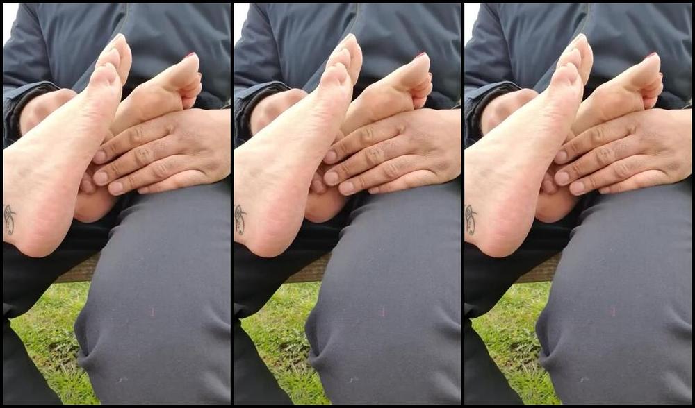 Feetbysherri Onlyfans Foot Massage In Nature Hq