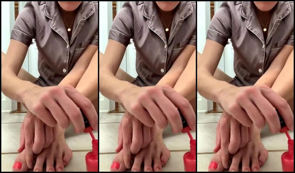 Giantess Tara Nicknamed Giantesstara 01 28 2024 Onlyfans Video Stream Started At 01282024 0143 Am Come Hang While I Paint My Toes