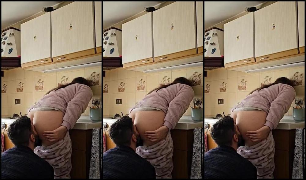 Emily Maxemilweber Nicknamed Maxemilweber 12 12 2023 Onlyfans Video Listen Carefully To How These Farts Resonate From Inside His Mouth What Do You