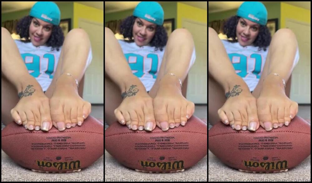 Deedeericanfeet Onlyfans Not Requested But It S One Of My Fav Vids