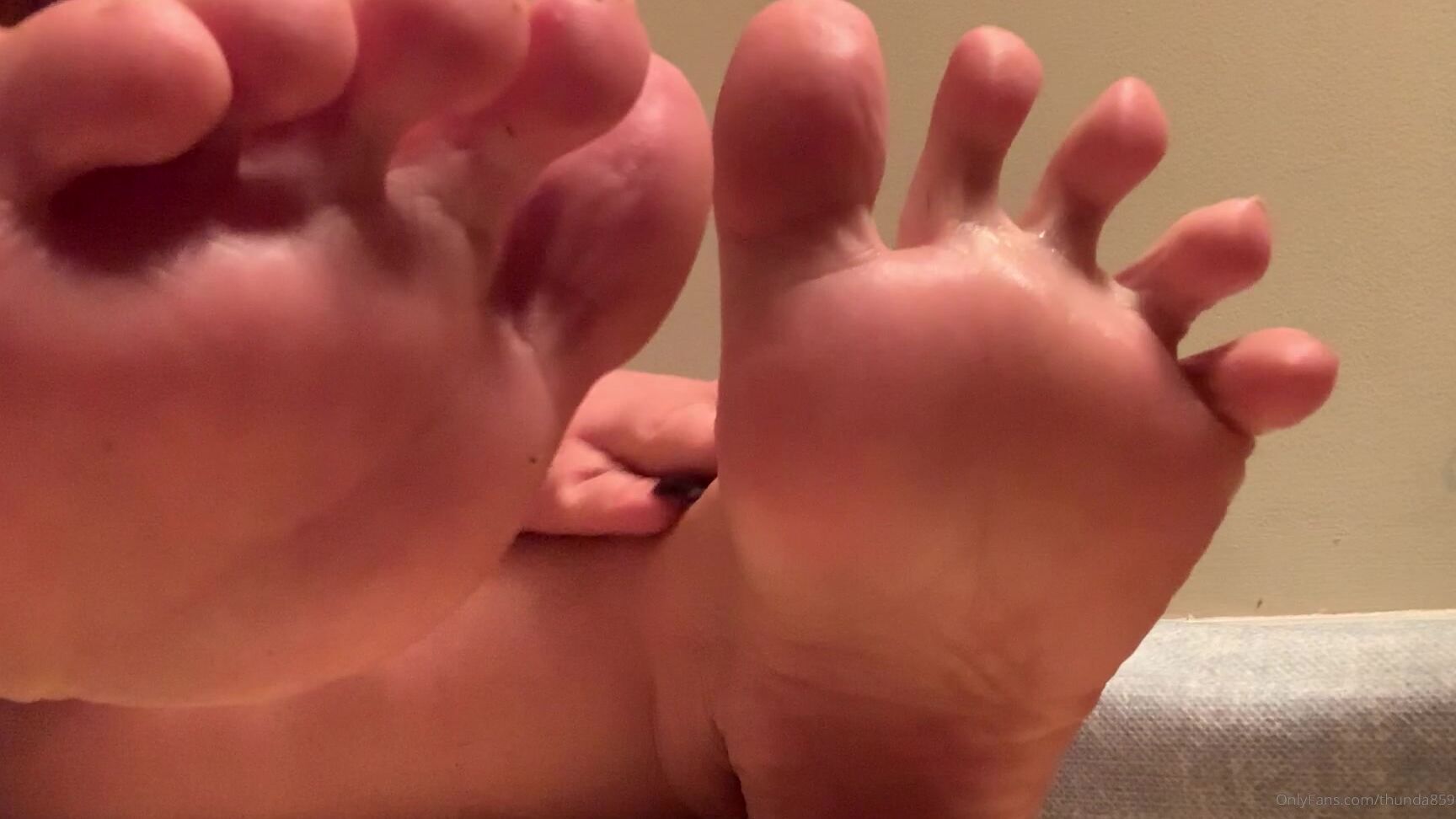 Thunda For All My Freaky Feet Lovers