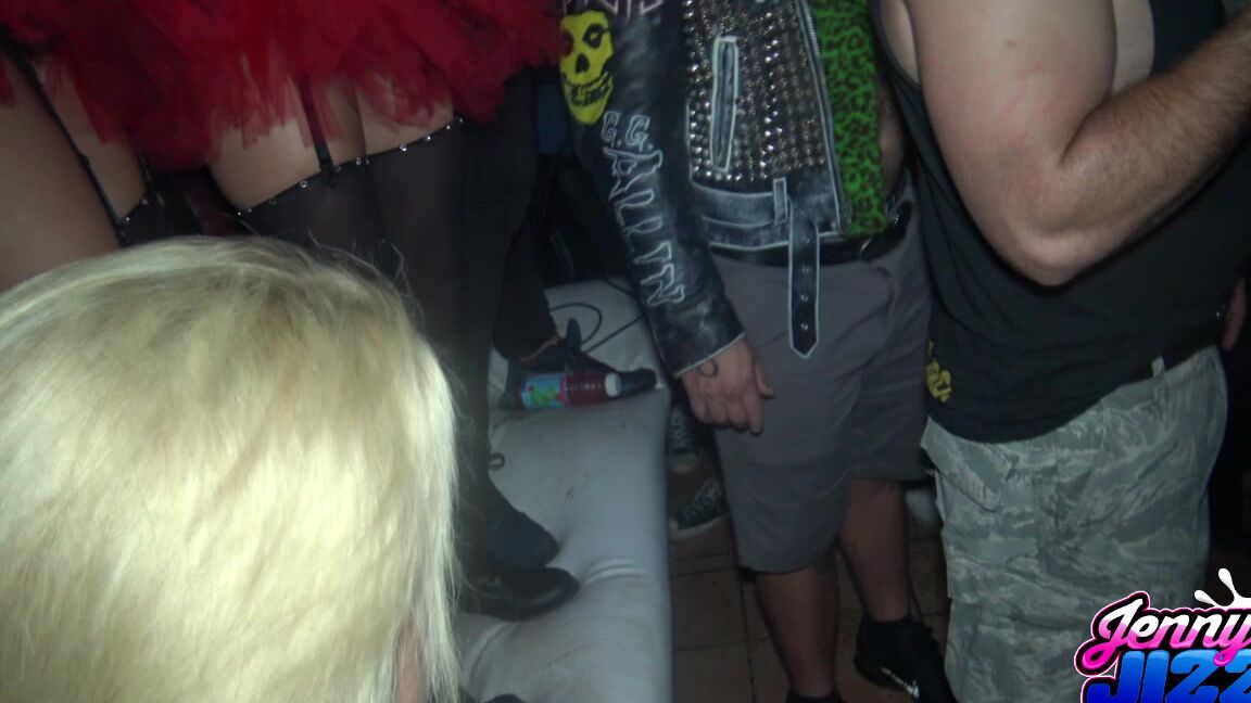 Cumshots, Facials, Group Sex, Outdoor Public Blowjobs, Public Blowjob jennyjizzxxx sucking cock at a public party ManyVids