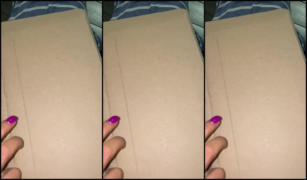 Mistress Gaia La Balena Spiaggiata E Ciccio Che Sta Ricevendo Gli Ordini