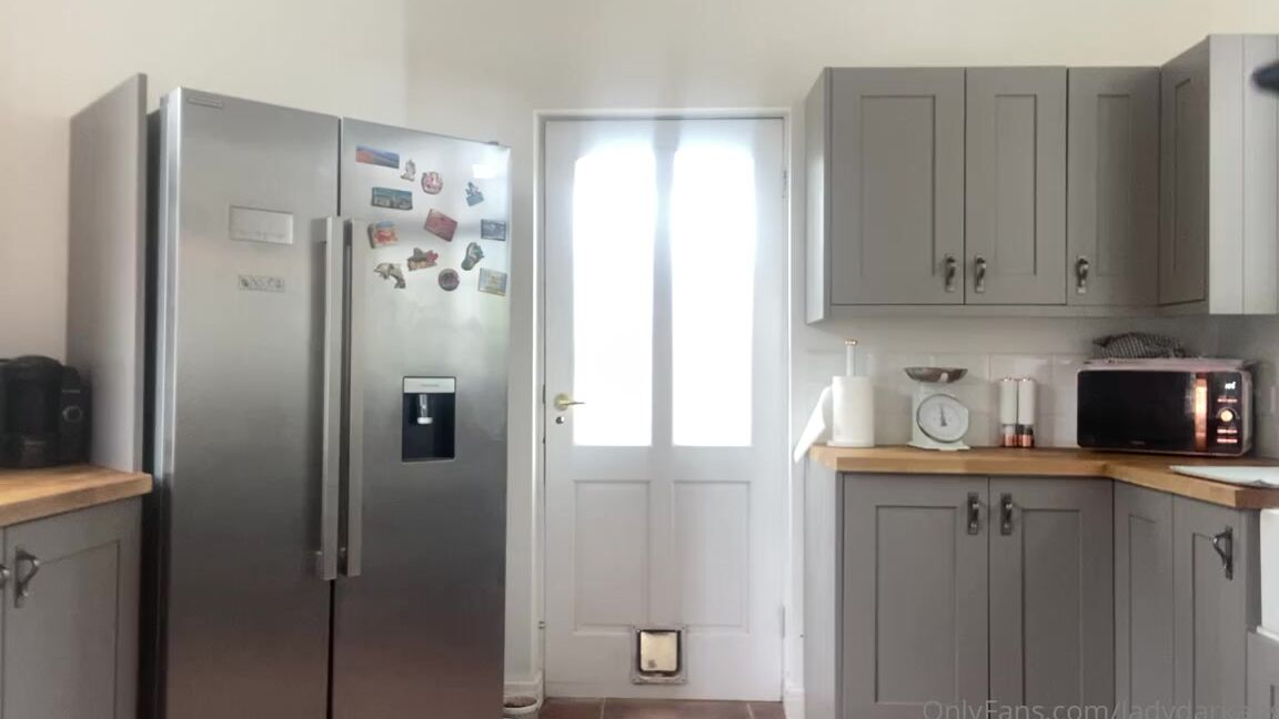 Ladydarkangeluk Onlyfans Who Likes My Cute Little Leather Skirt