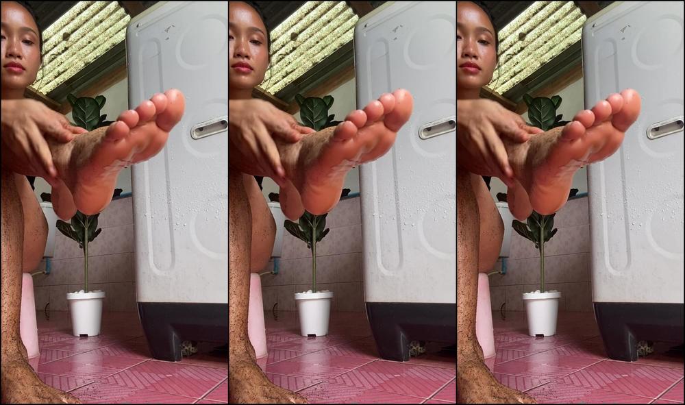 Goddessnutty Take A Shower And Scrub My Feet Make Feet Soft U Wanna Join