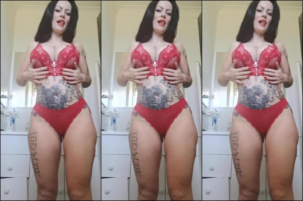 Melodyradford Butt Plug Slut In Red Bra