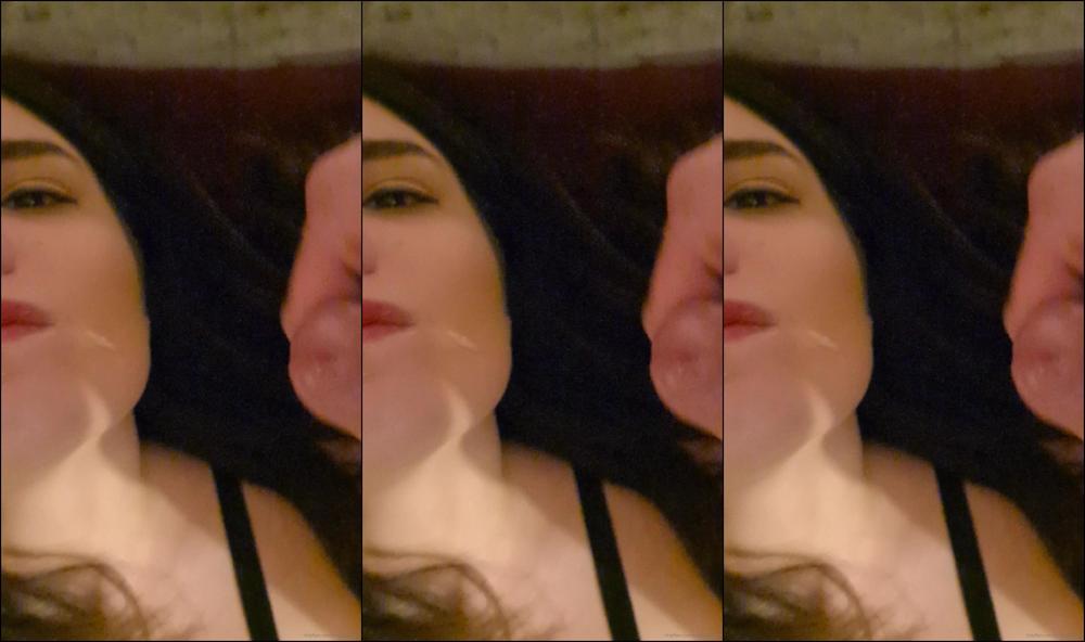 theenglishrose3-03-11-2020-1187455422-i-think-i-might-have-issues-face-and-mouth-full-of-cum-and-it-makes-me-so-wet-xx